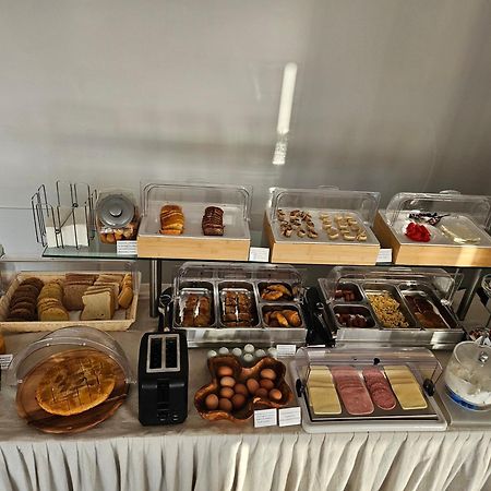 ארמופוליס Nisaki Hotel & Elite Suites מראה חיצוני תמונה