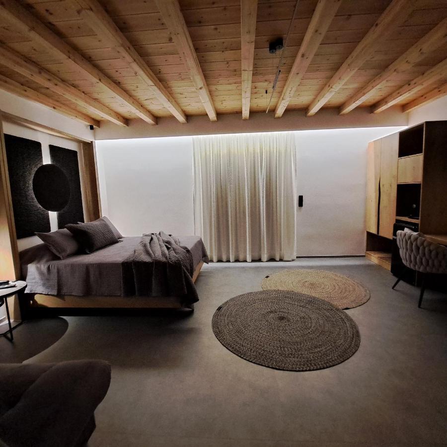 ארמופוליס Nisaki Hotel & Elite Suites מראה חיצוני תמונה