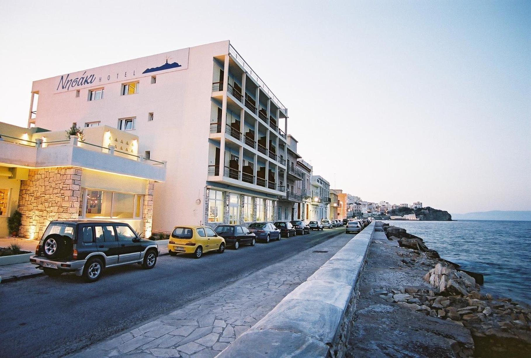ארמופוליס Nisaki Hotel & Elite Suites מראה חיצוני תמונה