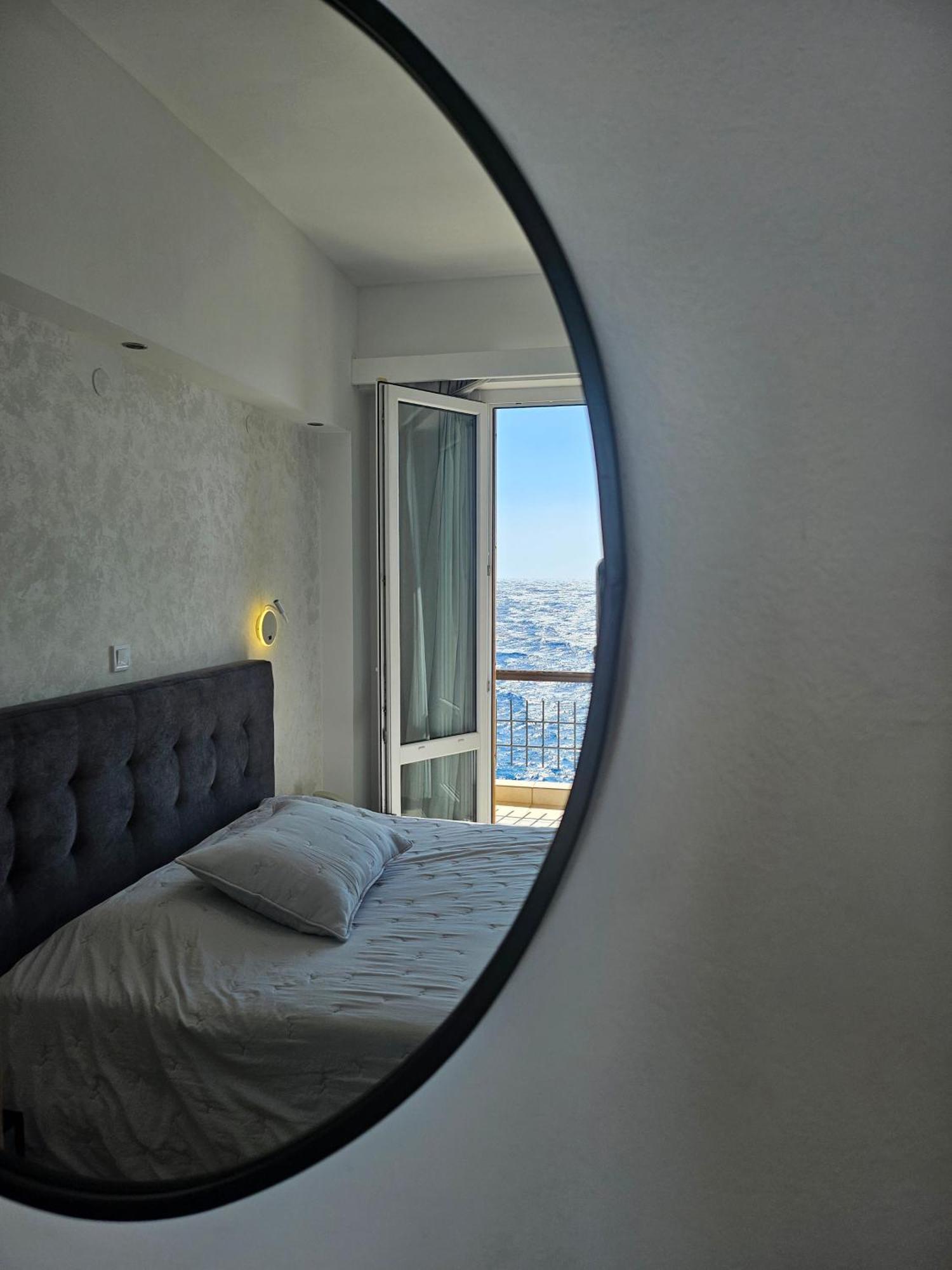 ארמופוליס Nisaki Hotel & Elite Suites מראה חיצוני תמונה