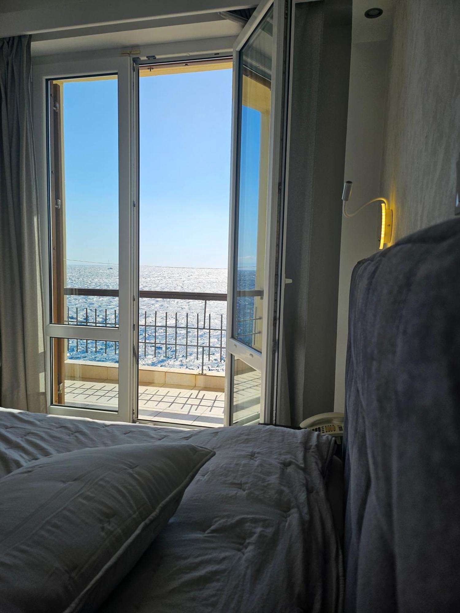 ארמופוליס Nisaki Hotel & Elite Suites מראה חיצוני תמונה