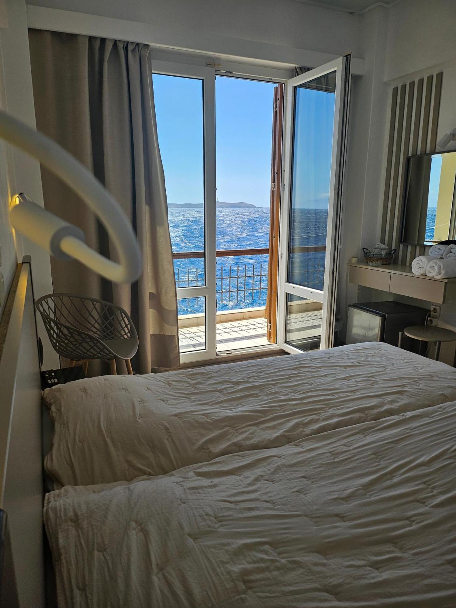 ארמופוליס Nisaki Hotel & Elite Suites מראה חיצוני תמונה