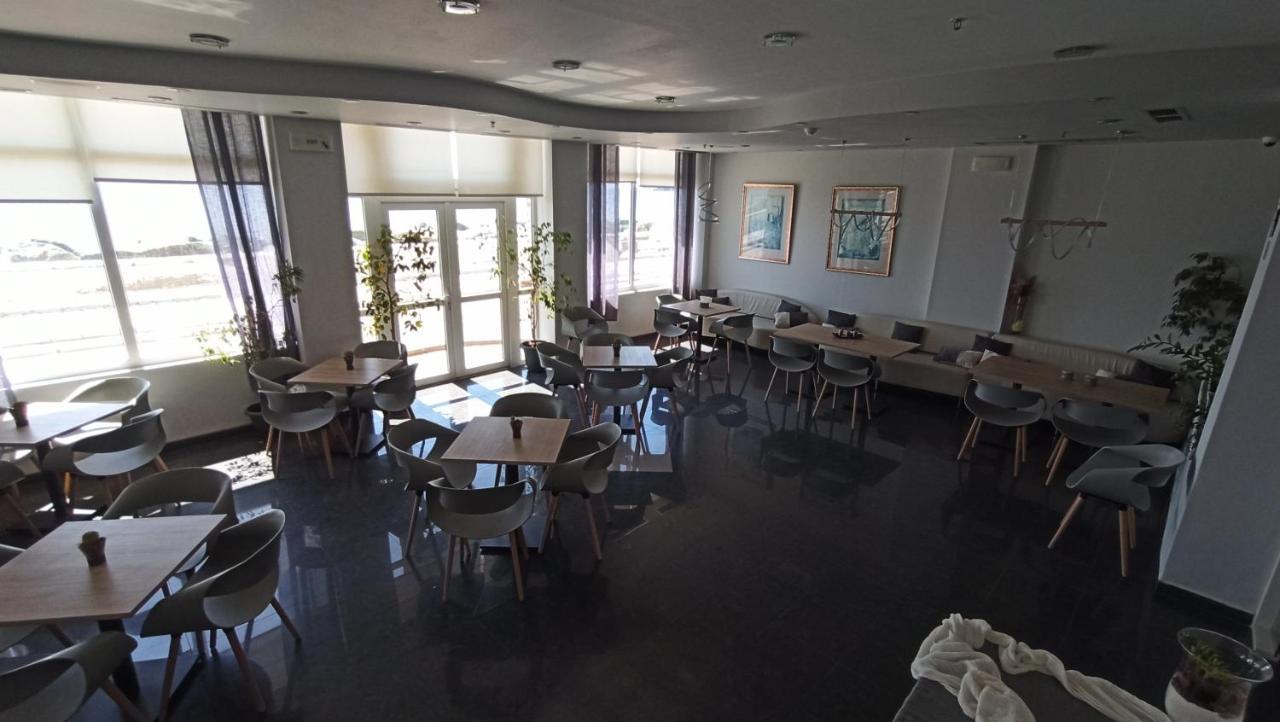 ארמופוליס Nisaki Hotel & Elite Suites מראה חיצוני תמונה